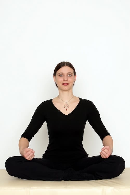 Ausgangshaltung der Übung V. Birgit Vogtenhuber