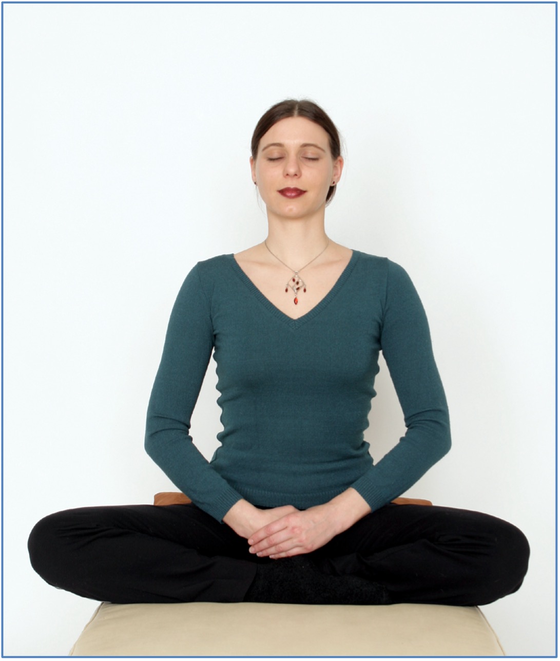 Daoistische Meditation im Schneidersitz